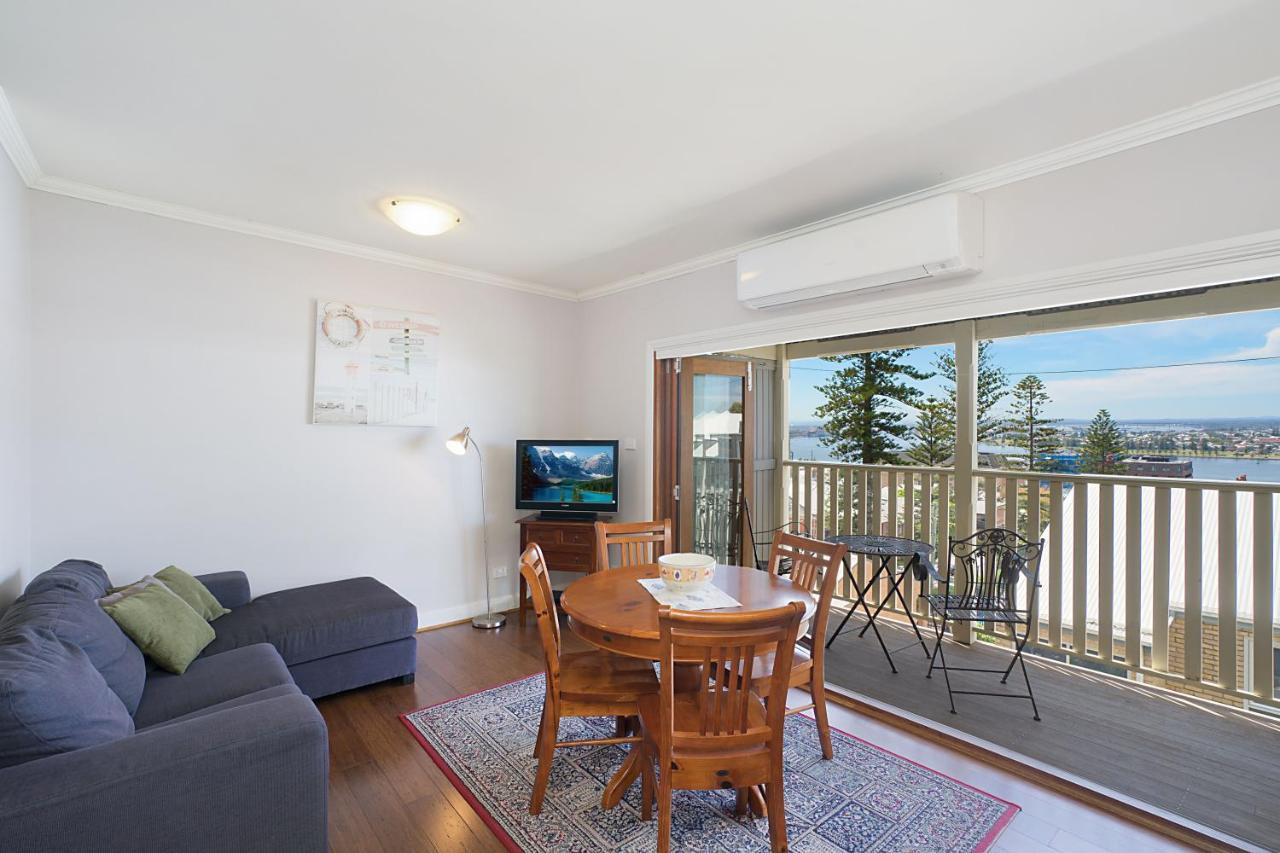 Newcastle Short Stay Accommodation - Vista Apartment Exterior photo