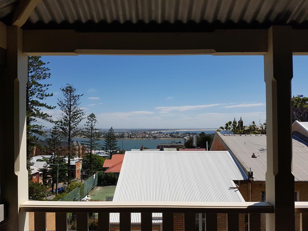 Newcastle Short Stay Accommodation - Vista Apartment Exterior photo