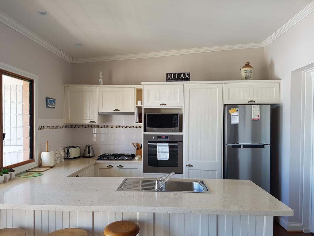 Newcastle Short Stay Accommodation - Vista Apartment Exterior photo